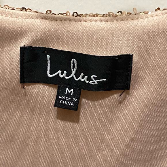 LULU’s Sequined Mini Dress SIZE MEDIUM Peach Short Sleeve V-Neck Cocktail Dress - Picture 2 of 8